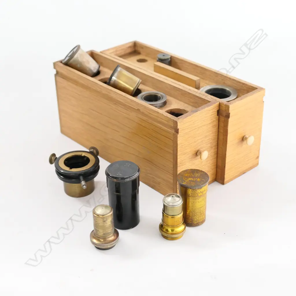 BRASS MICROSCOPE by Dr. F. A WOHLER, CASSEL, w CAST STEEL BASE & LIMB, IN OAK CASE. Image 1++